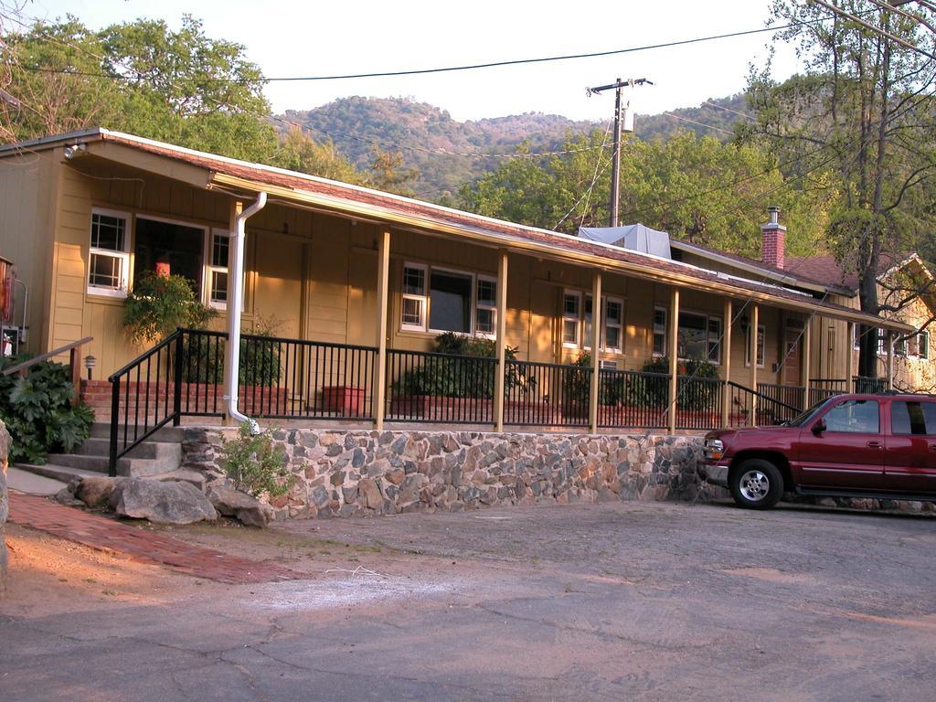 Sequoia Motel Three Rivers Exterior photo
